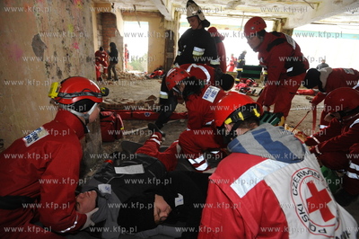 Nadole nad Jeziorem Zarnowieckim. Cwiczenia ratownikow...