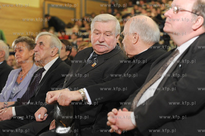 Gdansk. Konferencja W przededniu wielkiej zmiany. Okragly...