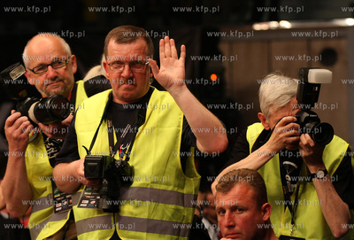 Gdynia, Gala boksu zawodowego. Nz. Fotoreporterzy.
09.05.2009
fot....