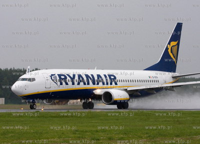 Gdansk, Rebiechowo. Nz. Boeing 737-8AS linii Ryanair....