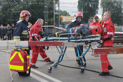 Na strzezonym przejezdzie kolejowym przy ul. Puckiej...