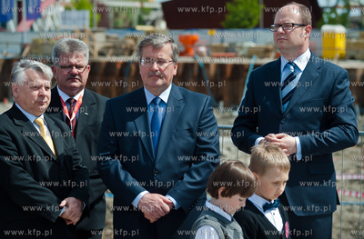 Pomnik Trzech Krzyzy na Placu Solidarnosci w Gdansku.....