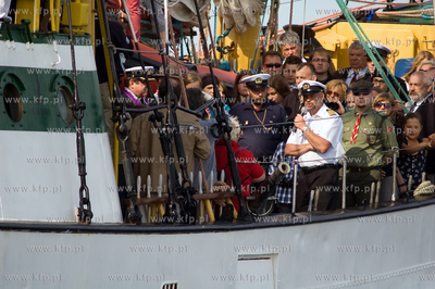 S/Y Zawisza Czarny II oddal hold swojemu poprzednikowi...