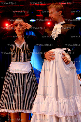 Estrada przed Palacem Opatow w Parku Oliwskim. Mozartiana...