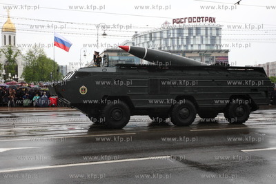 Kaliningrad , Rosja 09.05.2014 Parada na Placu Zwyciestwa...