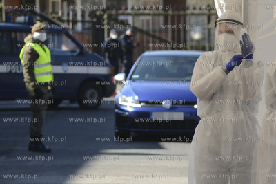 Gdynia. Przy Instytucie Medycyny Morskiej i Tropikalnej...