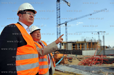 Budowa stadionu w Gdansku Letnicy. Budowe odwiedzil...