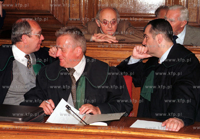Proces ofiar grudnia '70 15.06.98 fot. Maciej Kosycarz...