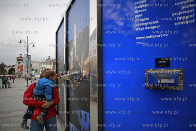Sopot. Instalacja artystyczna Wojtka Radtke, na ul....