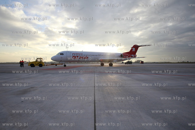 Gdansk Rebiechowo. Lotnisko im. Lecha Walesy. Uroczyste...