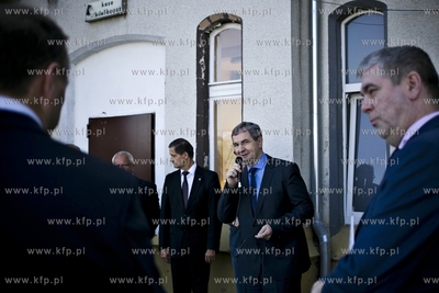 Przejazd pociągu na trasie Gdynia Główna - Brusy,...