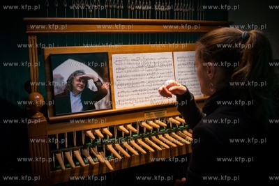 Koncert carillonowy w wykonaiu Moniki Kaźmierczak,...