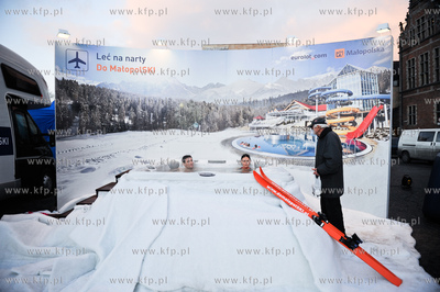 Gdansk. Targ Weglowy. Akcja promocyjna pt.  Lec na...