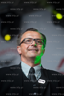 Gdansk. Scena na Dlugim Targu. Wystep kabaretu OT.TO...