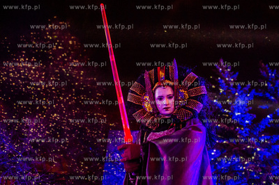 Gdansk. Zieleniec przy pomniku Jana Heweliusza. Widowisko...