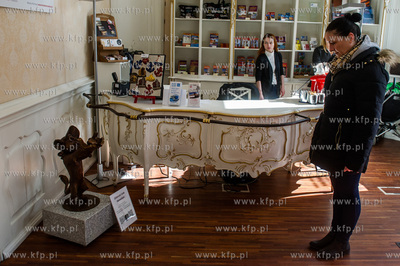 Gdanskim Centrum Informacji Turystycznej przy ul. Dlugi...