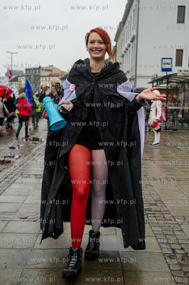 Gdańsk. Manifestacja Komitetu Obrony Demokracji pod...