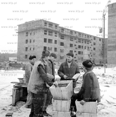 Prosimy o pomoc w rozpoznaniu tego miejsca. Budowa...