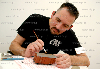 "Swiat Modelarstwa - targi, wystawa, gielda" to jedna...