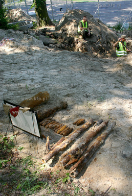 Arsenal amunicji znaleziony w poblizu plyty stadionu...