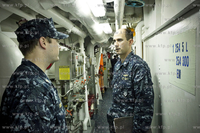 Zatoka Gdanska. Okret Marynarki Wojennej USA, USS RAMAGE...