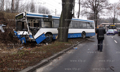 Ok. godz. 9 na wysokosci Kolibek Volkswagen T4 jadacy...