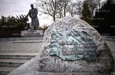 Kujawsko Pomorskie, miasto Torun. Nz. Pomnik Jozefa...