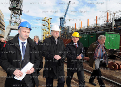 Minister Skarbu Aleksander Grad odwiedzil spolki dzialajace...