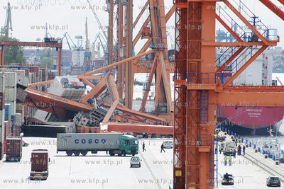 Przystan promowa Stena Line w Gdyni. Wychodzacy w podroz...