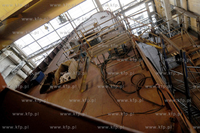 Niedokonczona Korweta Gawron oczekujaca na decyzje...