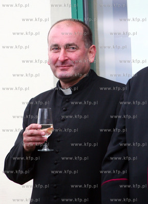 Proboszcz Matki Boskiej Fatimskiej Wieslaw Madziag....