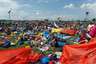 Młodzi z całego świata w sobotę, w przedostatni...