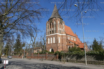 Gotycki kościół Podwyższenia Krzyża Świętego...