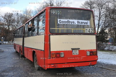 Pozegnanie z autobusem miejskim Ikarus w Gdansku. Przez...