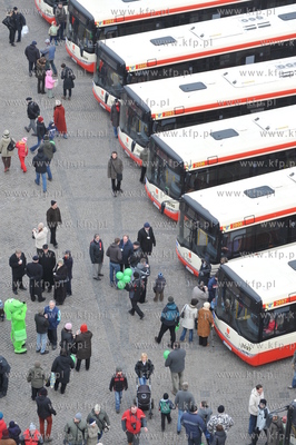 Targ Weglowy w Gdansku - prezentacja nowych autobusow...