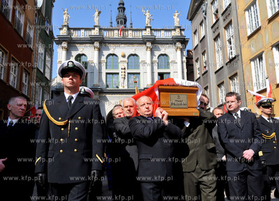 Pomorze zegna Macieja Plazynskiego, ktory zginal tragicznie...