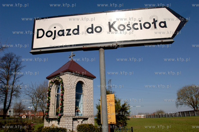Gdansk Kokoszki. Kapliczka na rogu ul. Inzynierskiej...