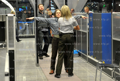 Pierwszy dzien funkcjonowania nowego terminalu T2 gdańskiego...