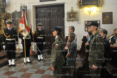 Zukowo na Kaszubach. Plac przed kosciolem sw. Jana...