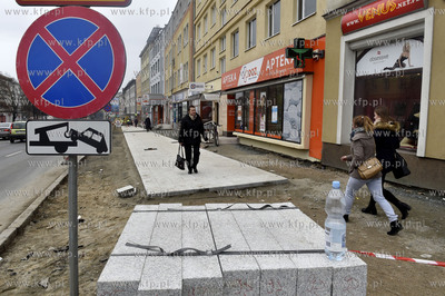 Gdańsk - Wrzeszcz. Remont chodnika wzdłuż al. Grunwaldzkiej...