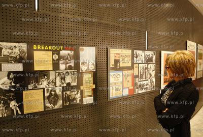 Gdynia. Muzeum Miasta Gdyni . Wystawa zlozona z fragmentow...