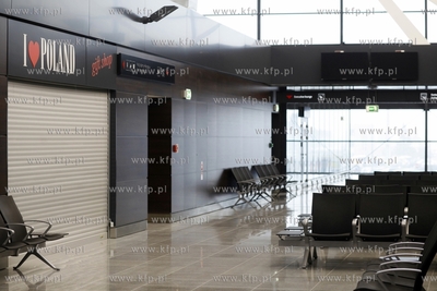 Gdańsk.Nowy terminal pasażerski T2, w Porcie Lotniczym...