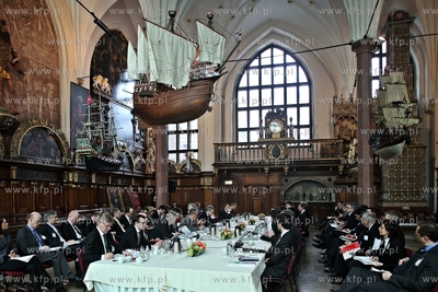 Gdansk. Dwor Artusa. Spotkanie  ministrow spraw zagranicznych...
