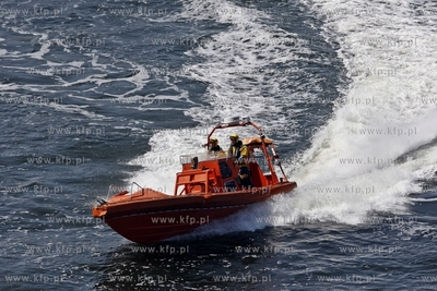 Gdynia. Swieto Morza. Pokaz dzialan antyterrorystycznych...