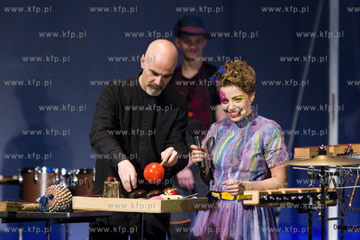 Opera Bałtycka. Opera TU  ! TU ! W pacowni zegarmistrza....