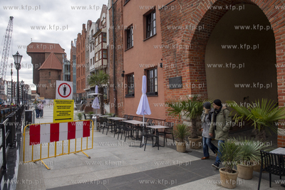 W związku z pracami remontu nabrzeża Motławy został...