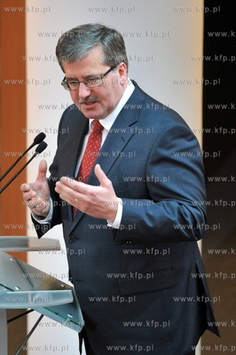 Obchody 40-lecia Uniwersytetu Gdanskiego. n/z marszalek...