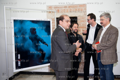 Gdansk. Ratusz Glownego Miasta. Debata pt Wojna ze...