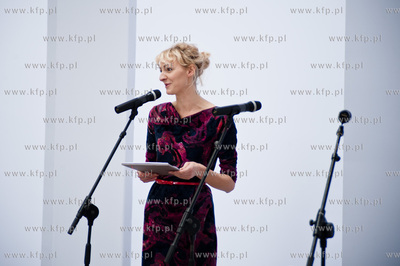 Gdynia. Magazyn Tranzytowy Dworca Morskiego. Ogloszenie...