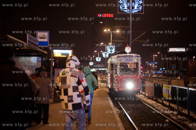 Gdansk. Przystanek tramwajowy przy Dworcu PKP. Specjalna...
